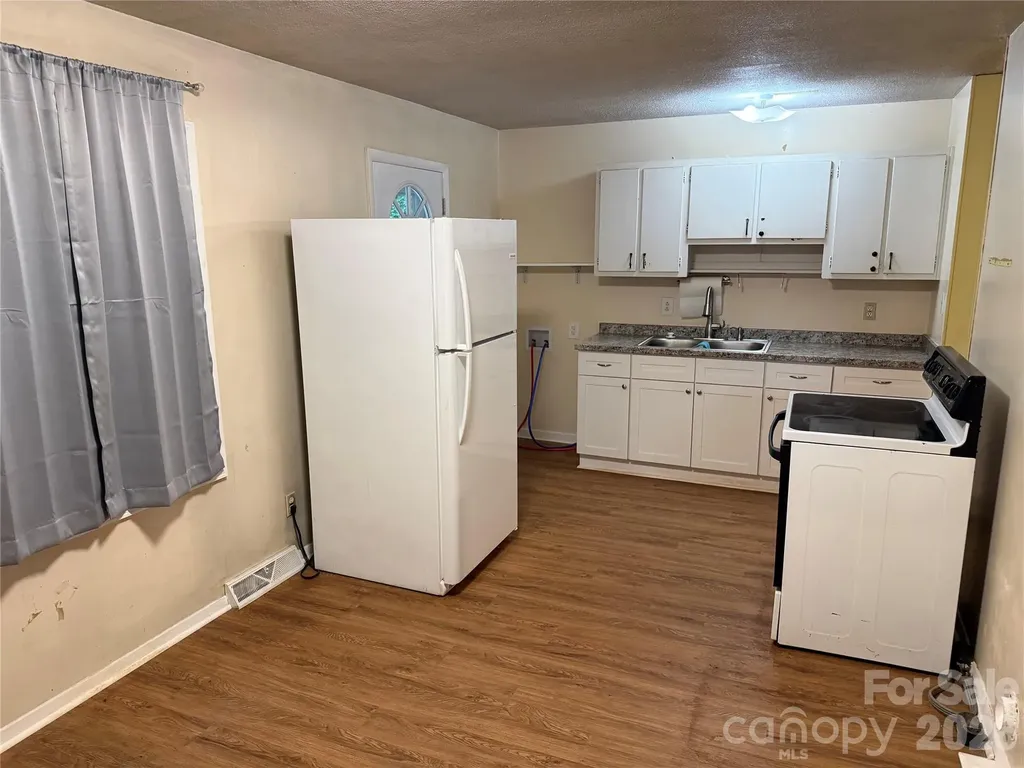 2609 Alleghany Street Charlotte NC 28208