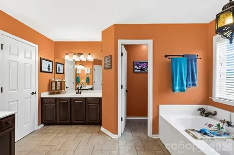 154 Haw River Road Fletcher NC 28732