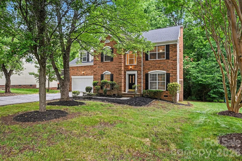 4619 Kirkgard Trail Charlotte NC 28269