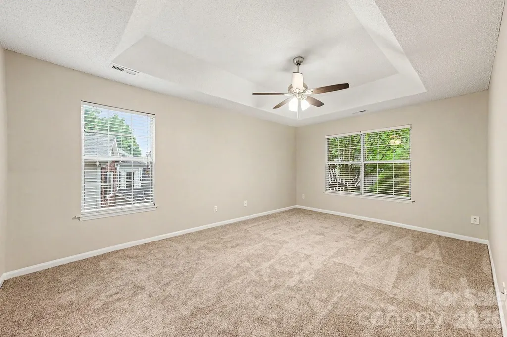4619 Kirkgard Trail Charlotte NC 28269