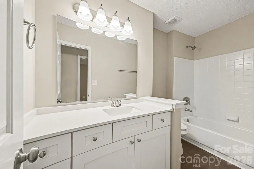 4619 Kirkgard Trail Charlotte NC 28269