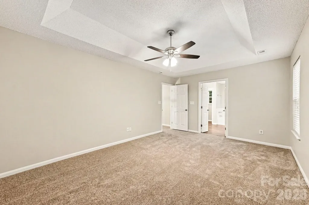 4619 Kirkgard Trail Charlotte NC 28269