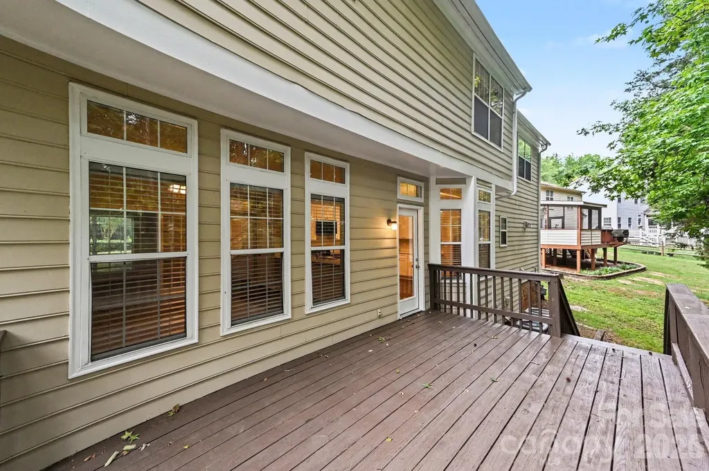 4619 Kirkgard Trail Charlotte NC 28269