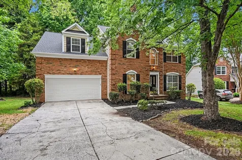 4619 Kirkgard Trail Charlotte NC 28269