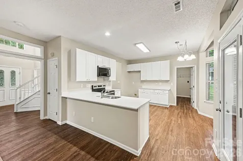 4619 Kirkgard Trail Charlotte NC 28269