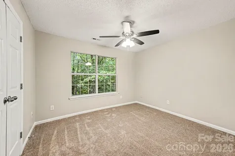4619 Kirkgard Trail Charlotte NC 28269