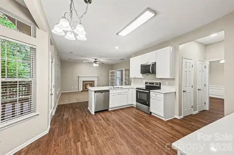 4619 Kirkgard Trail Charlotte NC 28269