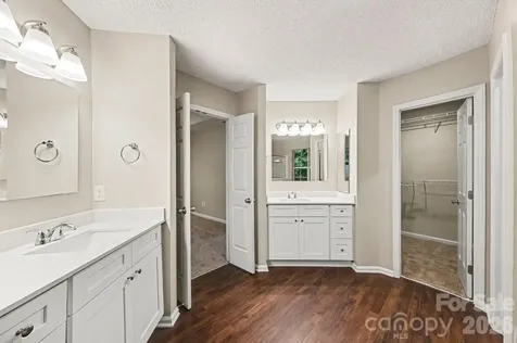 4619 Kirkgard Trail Charlotte NC 28269