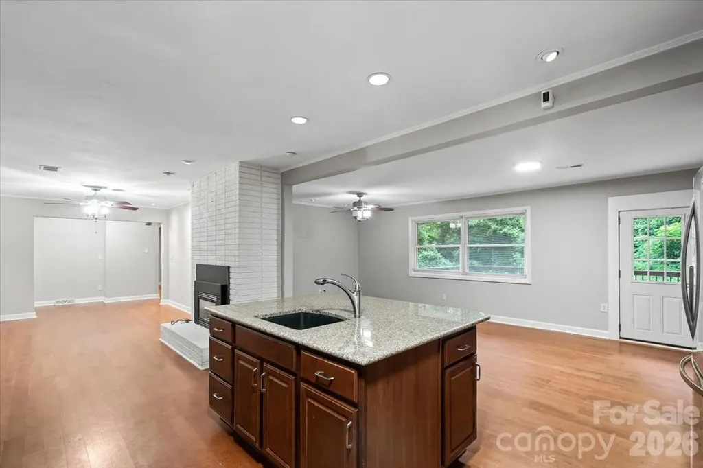 7328 Everett Drive Charlotte NC 28214