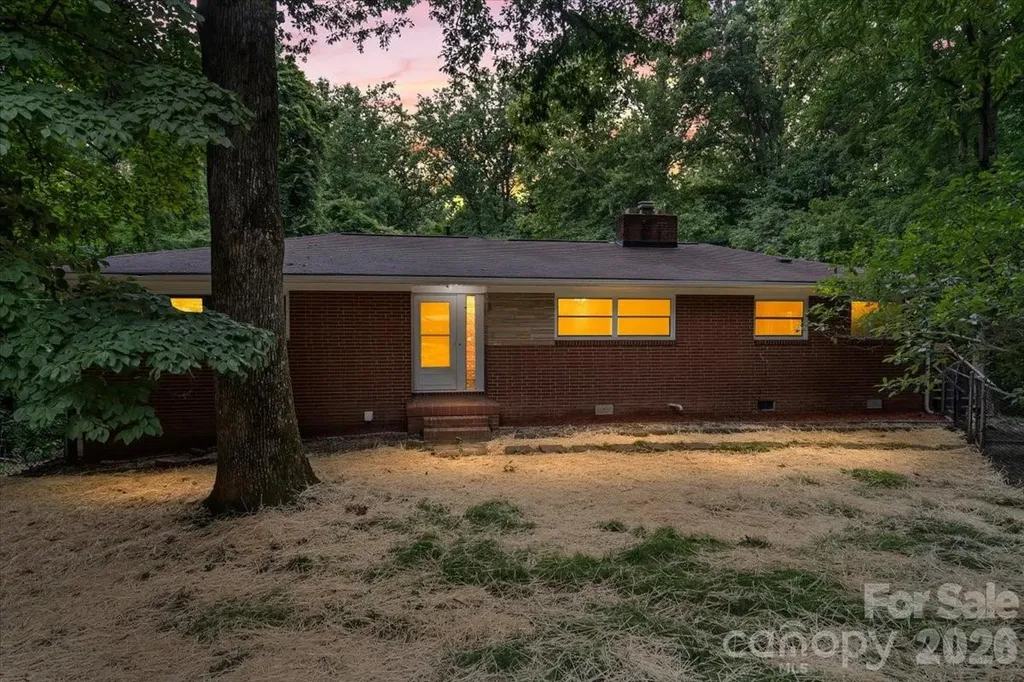 7328 Everett Drive Charlotte NC 28214