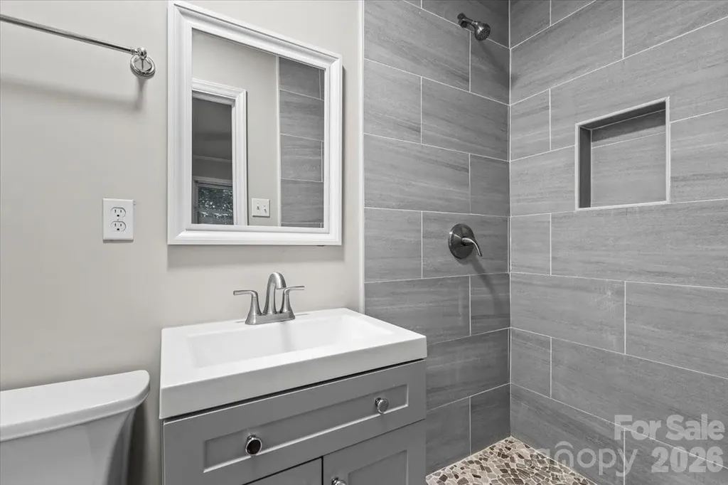 7328 Everett Drive Charlotte NC 28214