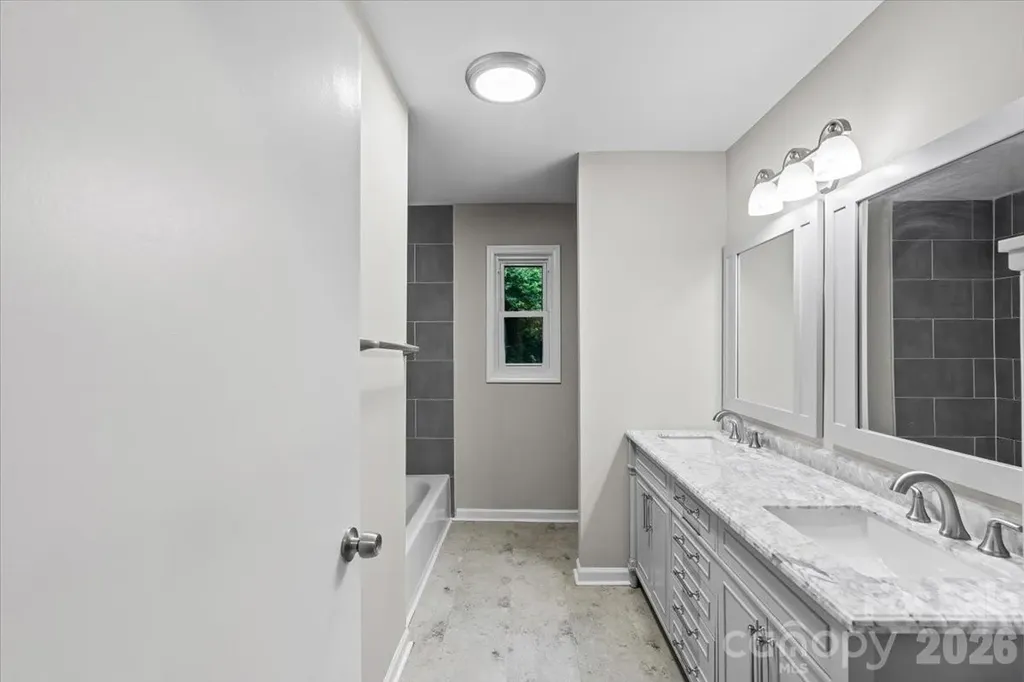 7328 Everett Drive Charlotte NC 28214
