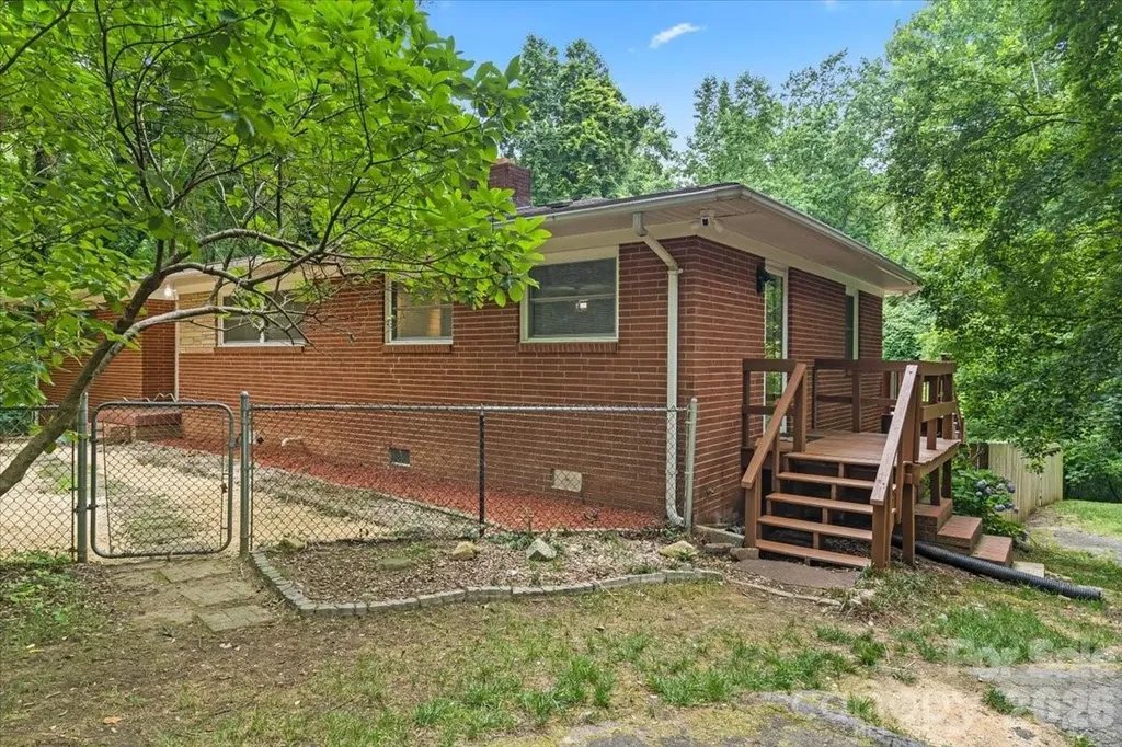 7328 Everett Drive Charlotte NC 28214