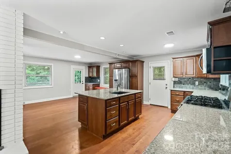 7328 Everett Drive Charlotte NC 28214