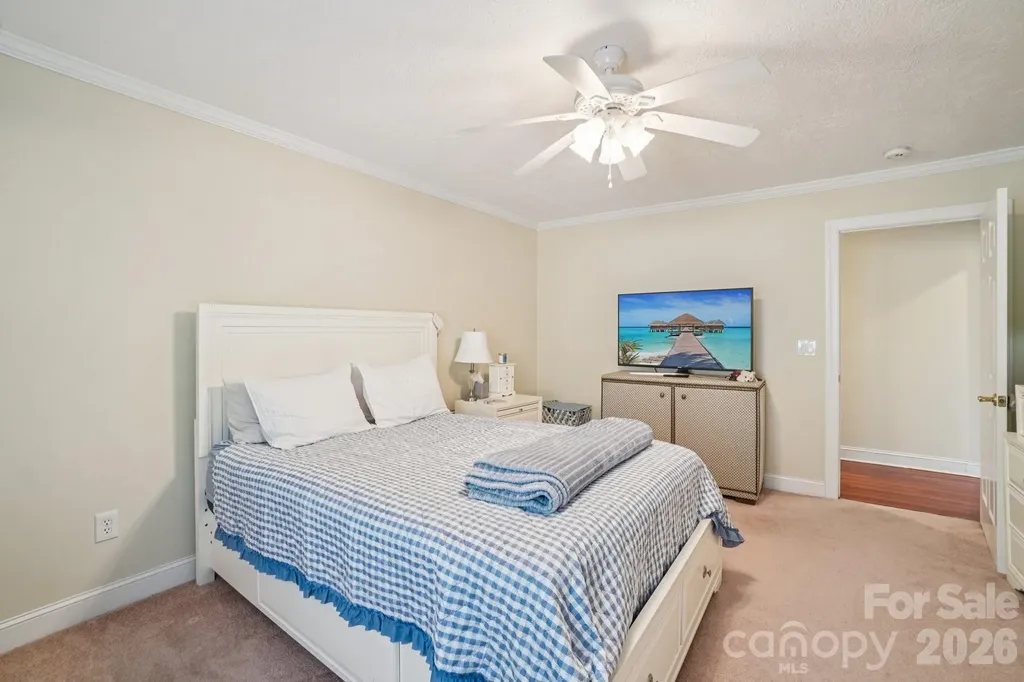 302 Davy Crockett Drive Maggie Valley NC 28751