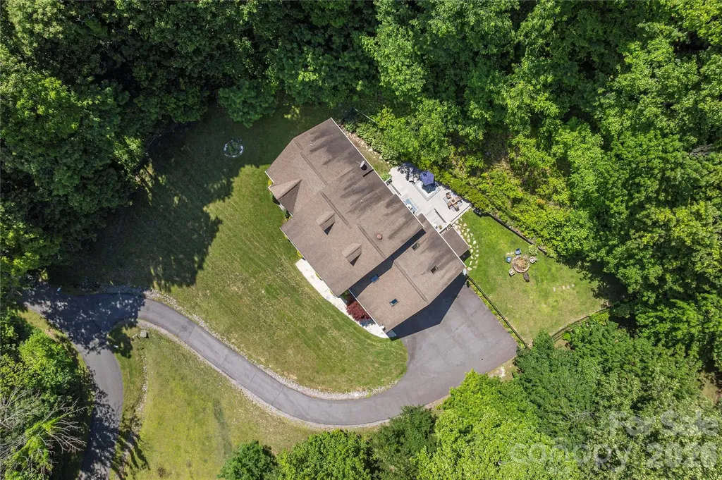 302 Davy Crockett Drive Maggie Valley NC 28751