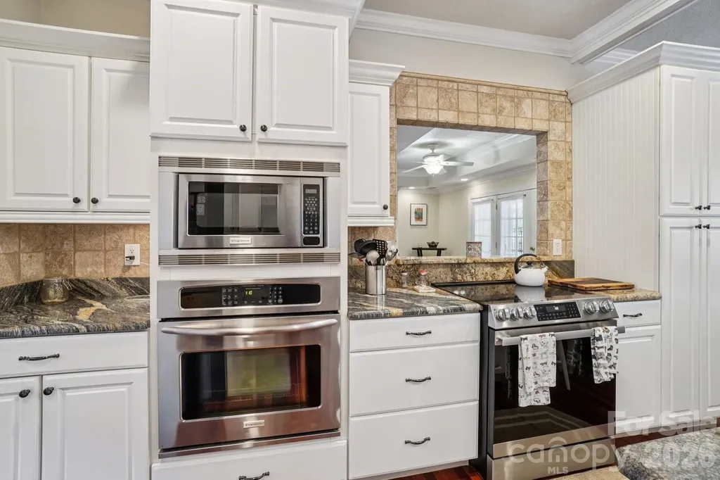 302 Davy Crockett Drive Maggie Valley NC 28751