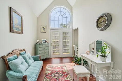 302 Davy Crockett Drive Maggie Valley NC 28751