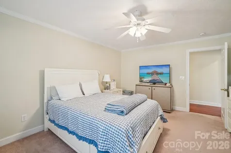 302 Davy Crockett Drive Maggie Valley NC 28751