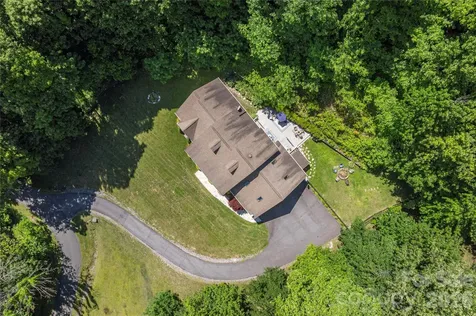 302 Davy Crockett Drive Maggie Valley NC 28751