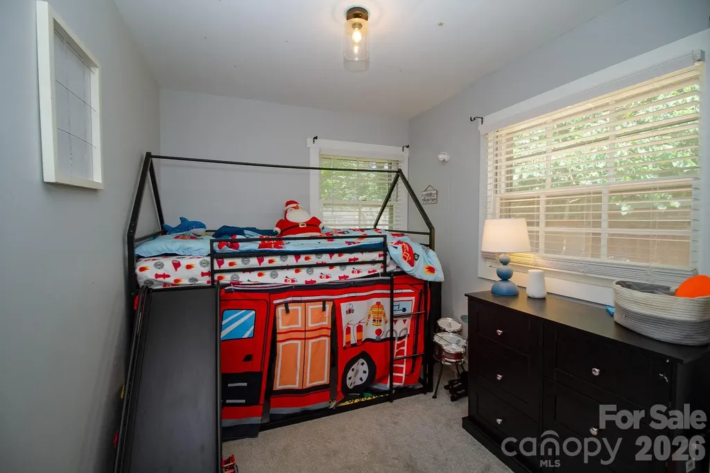 36 Clarendon Road Asheville NC 28806