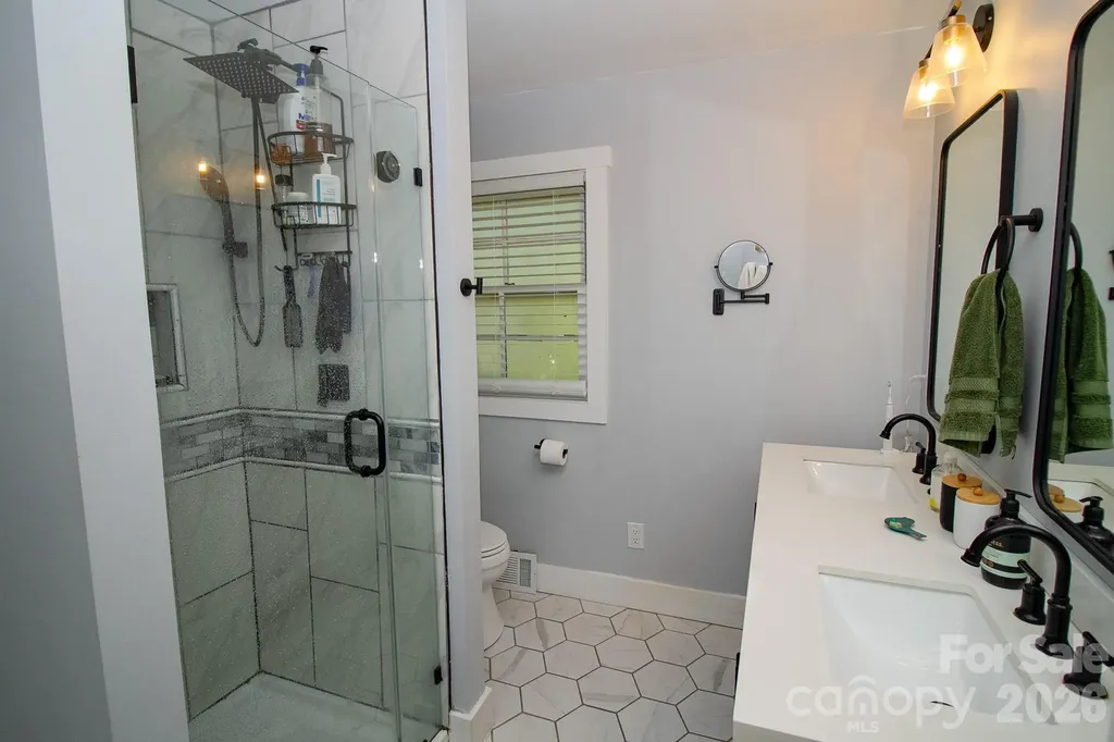 36 Clarendon Road Asheville NC 28806