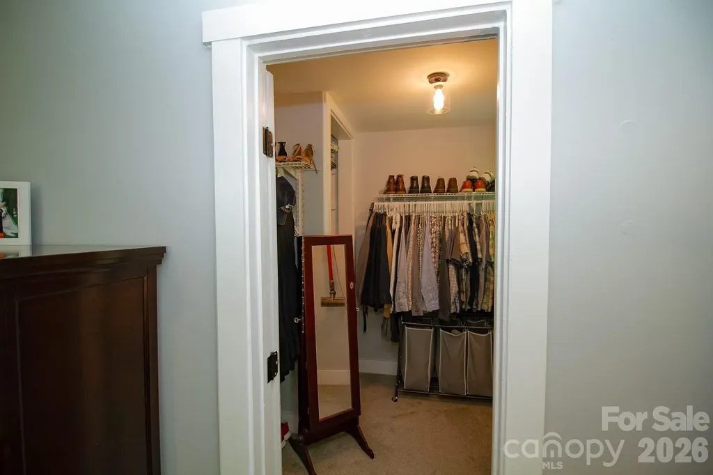 36 Clarendon Road Asheville NC 28806