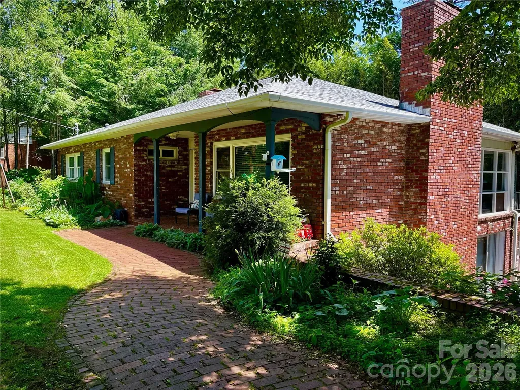 36 Clarendon Road Asheville NC 28806