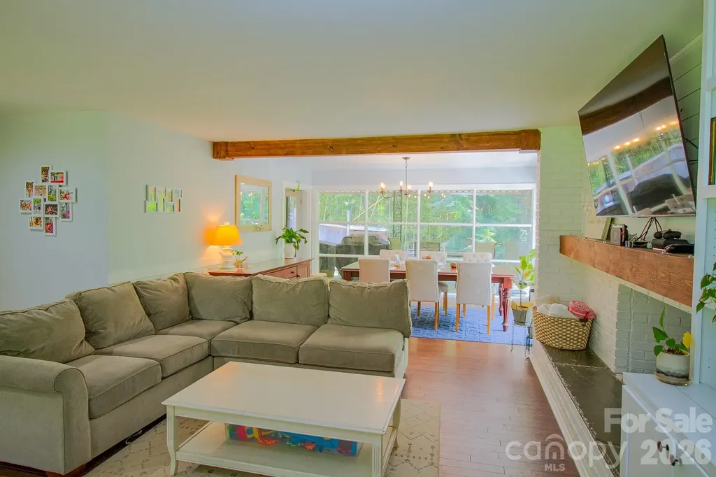 36 Clarendon Road Asheville NC 28806