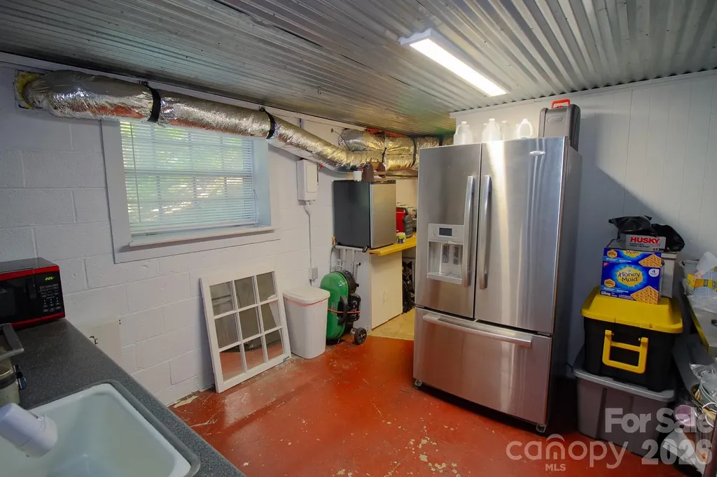 36 Clarendon Road Asheville NC 28806