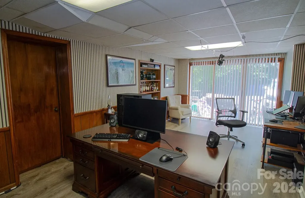 36 Clarendon Road Asheville NC 28806