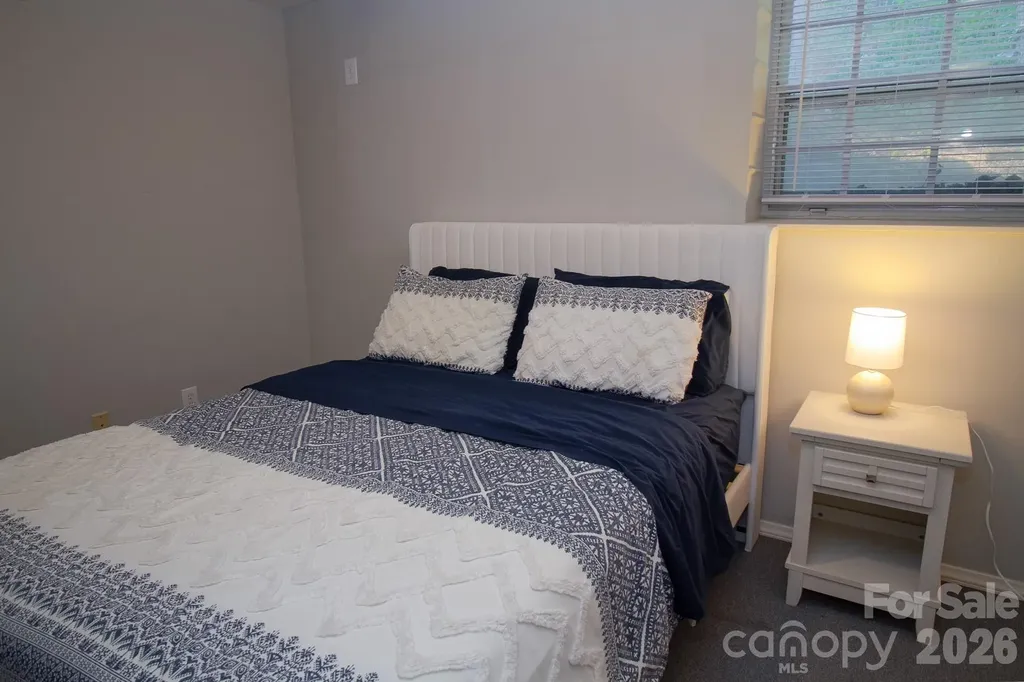 36 Clarendon Road Asheville NC 28806