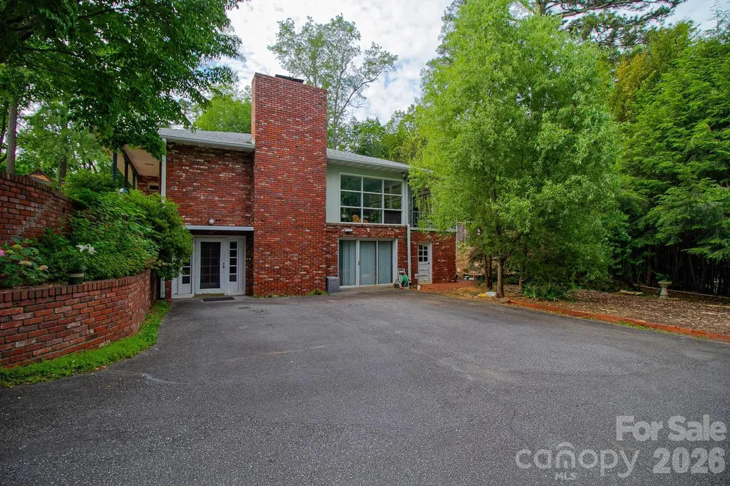36 Clarendon Road Asheville NC 28806