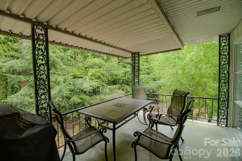 36 Clarendon Road Asheville NC 28806