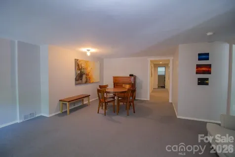 36 Clarendon Road Asheville NC 28806