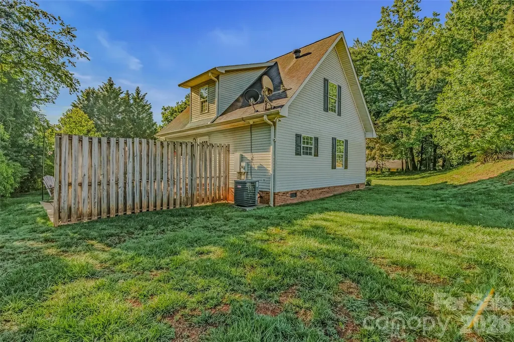 145 Wisconsin Avenue Elkin NC 28621