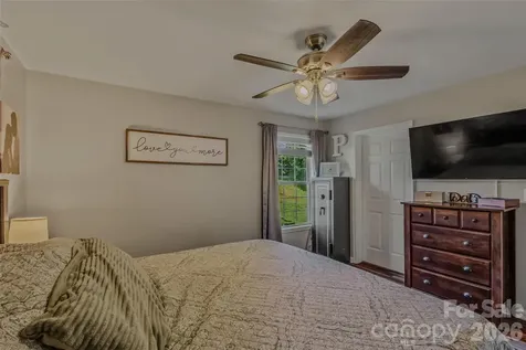 145 Wisconsin Avenue Elkin NC 28621