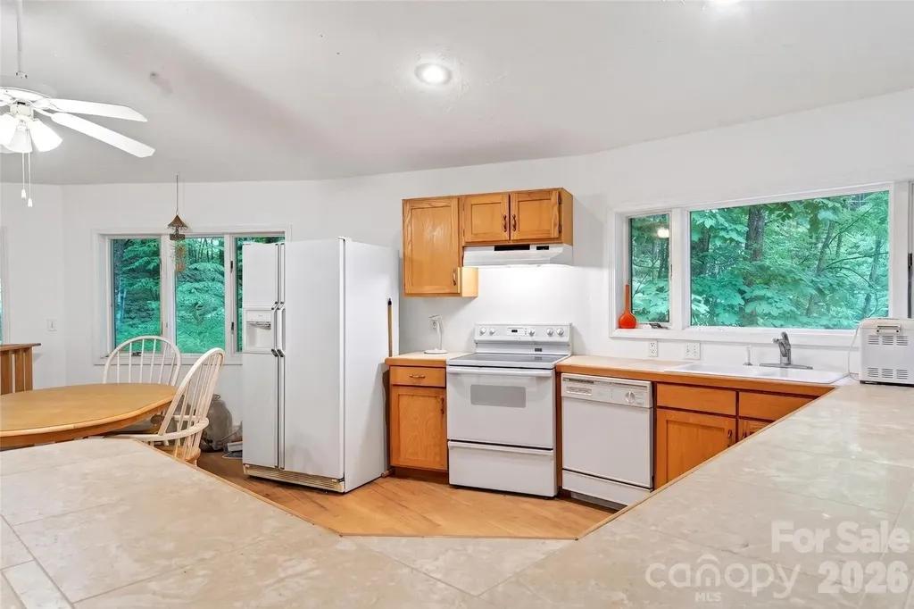 1614 Gateway Parkway Old Fort NC 28762