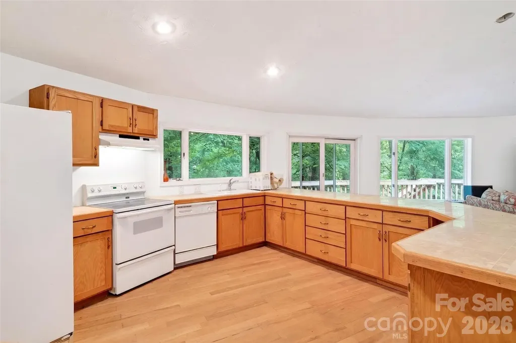1614 Gateway Parkway Old Fort NC 28762