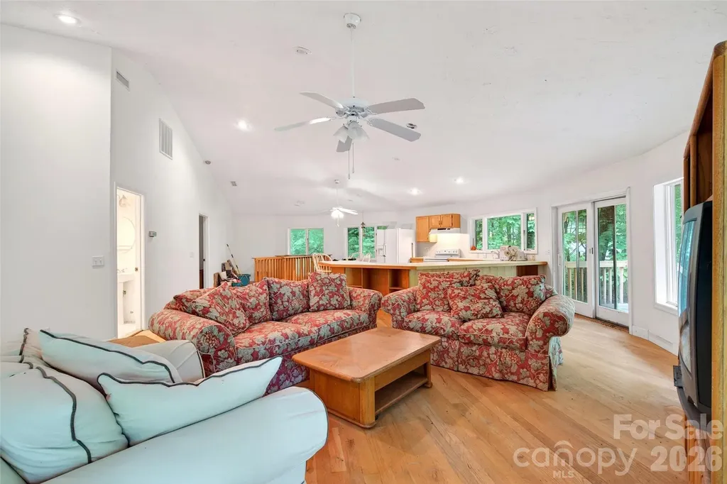 1614 Gateway Parkway Old Fort NC 28762