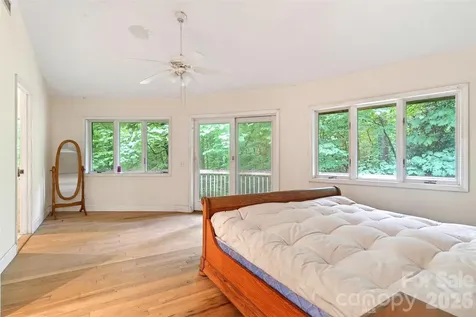 1614 Gateway Parkway Old Fort NC 28762