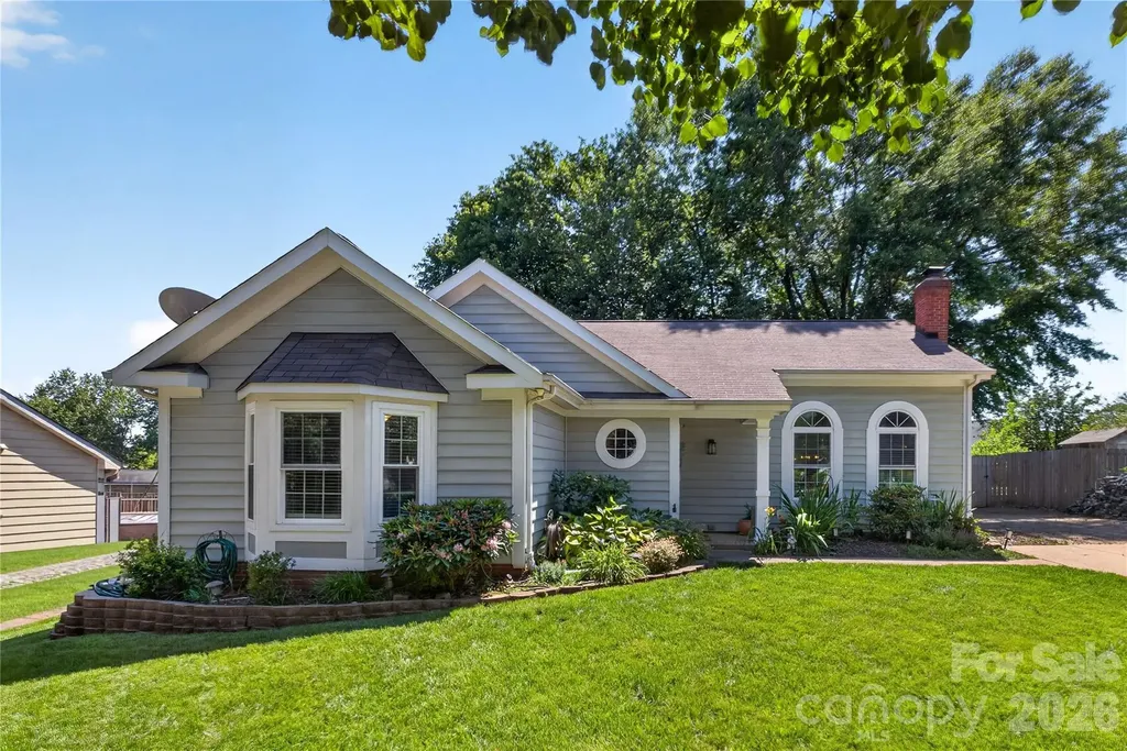 907 Gretna Green Drive Charlotte NC 28217