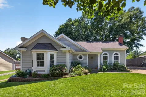 907 Gretna Green Drive Charlotte NC 28217