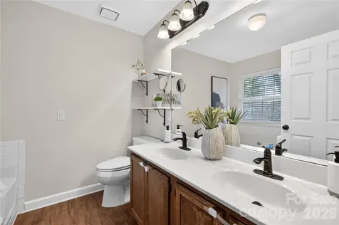907 Gretna Green Drive Charlotte NC 28217
