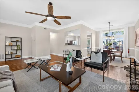 907 Gretna Green Drive Charlotte NC 28217