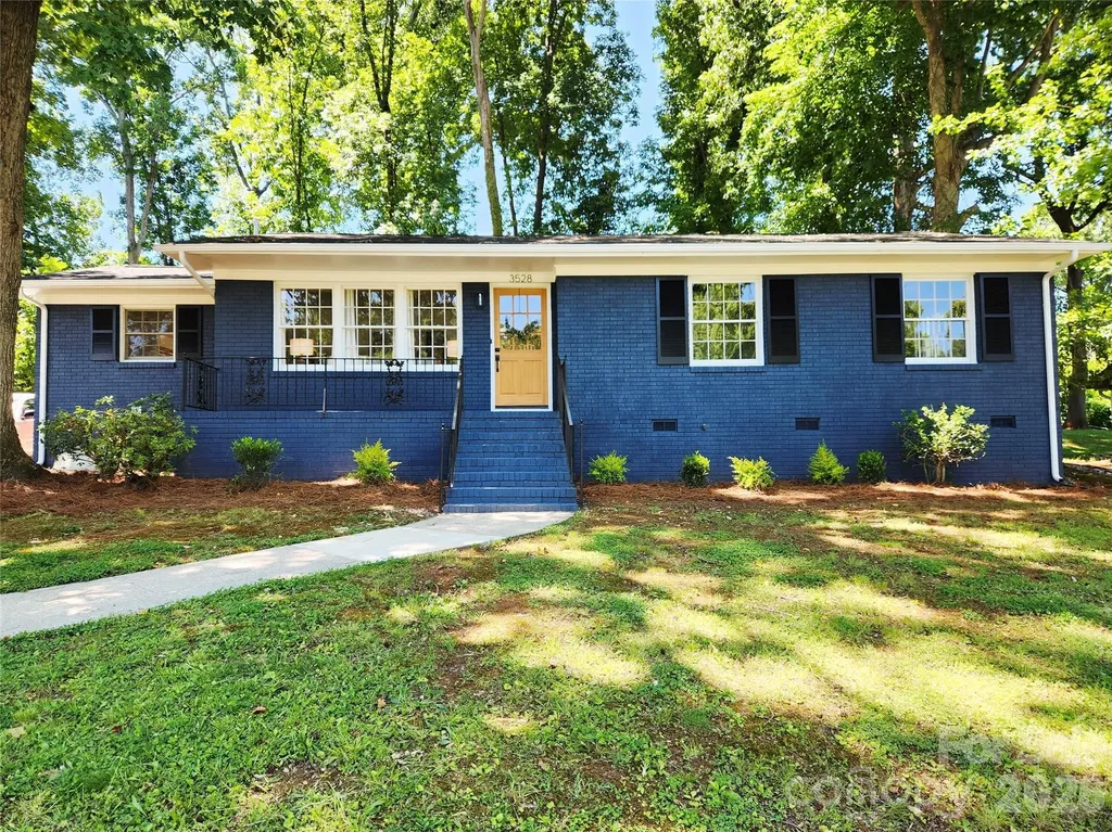 3528 Enfield Road Charlotte NC 28205
