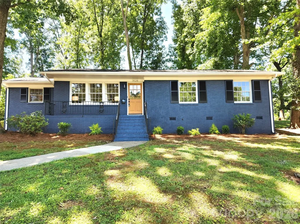 3528 Enfield Road Charlotte NC 28205