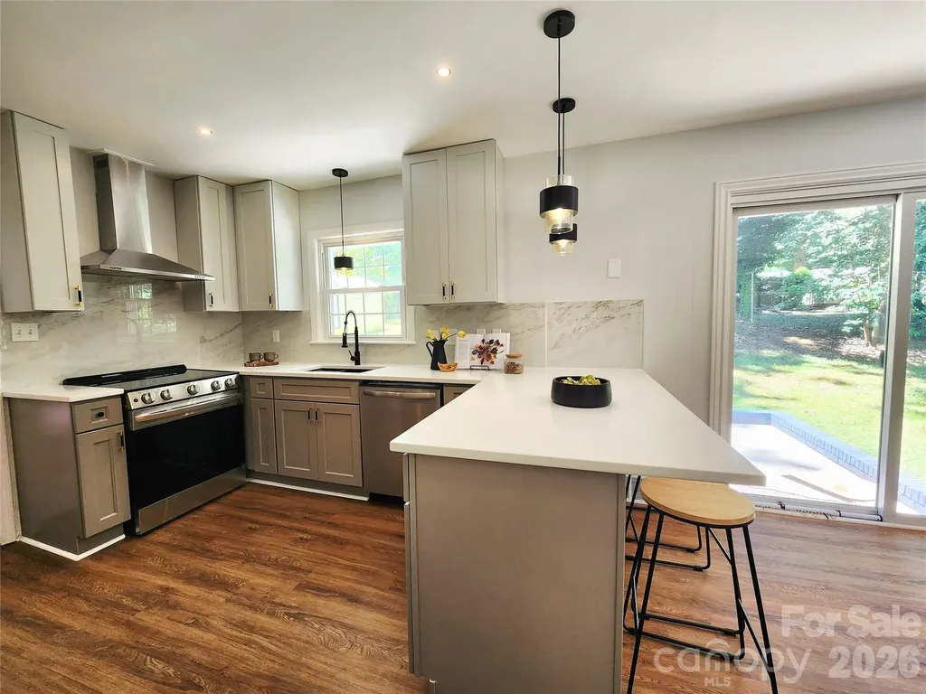 3528 Enfield Road Charlotte NC 28205