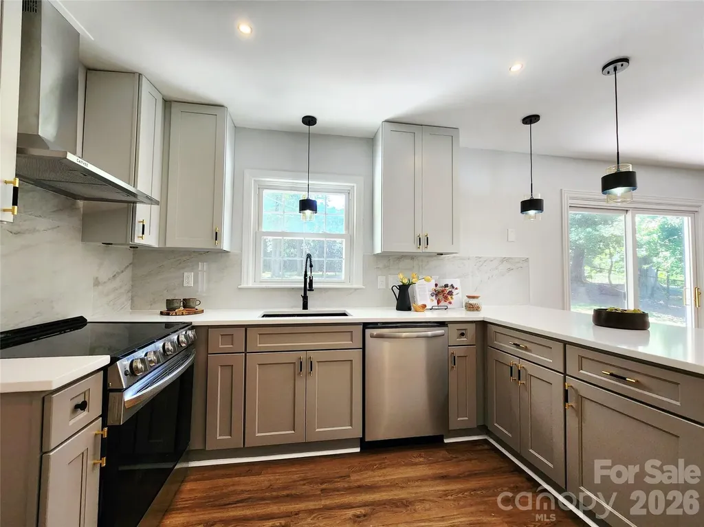3528 Enfield Road Charlotte NC 28205