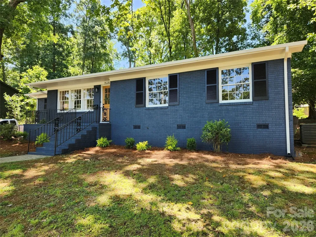 3528 Enfield Road Charlotte NC 28205